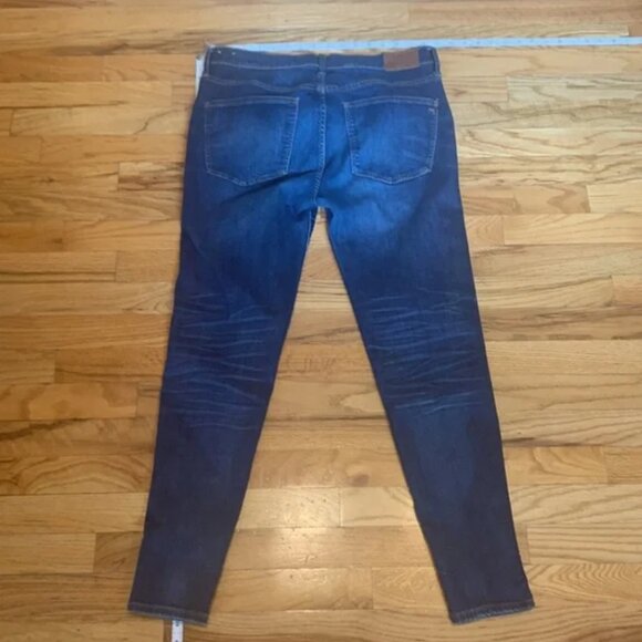 Madewell Medium Wash Skinny-Skinny Stretchy Jeans | Sleek & Comfortable - Picture 8 of 8